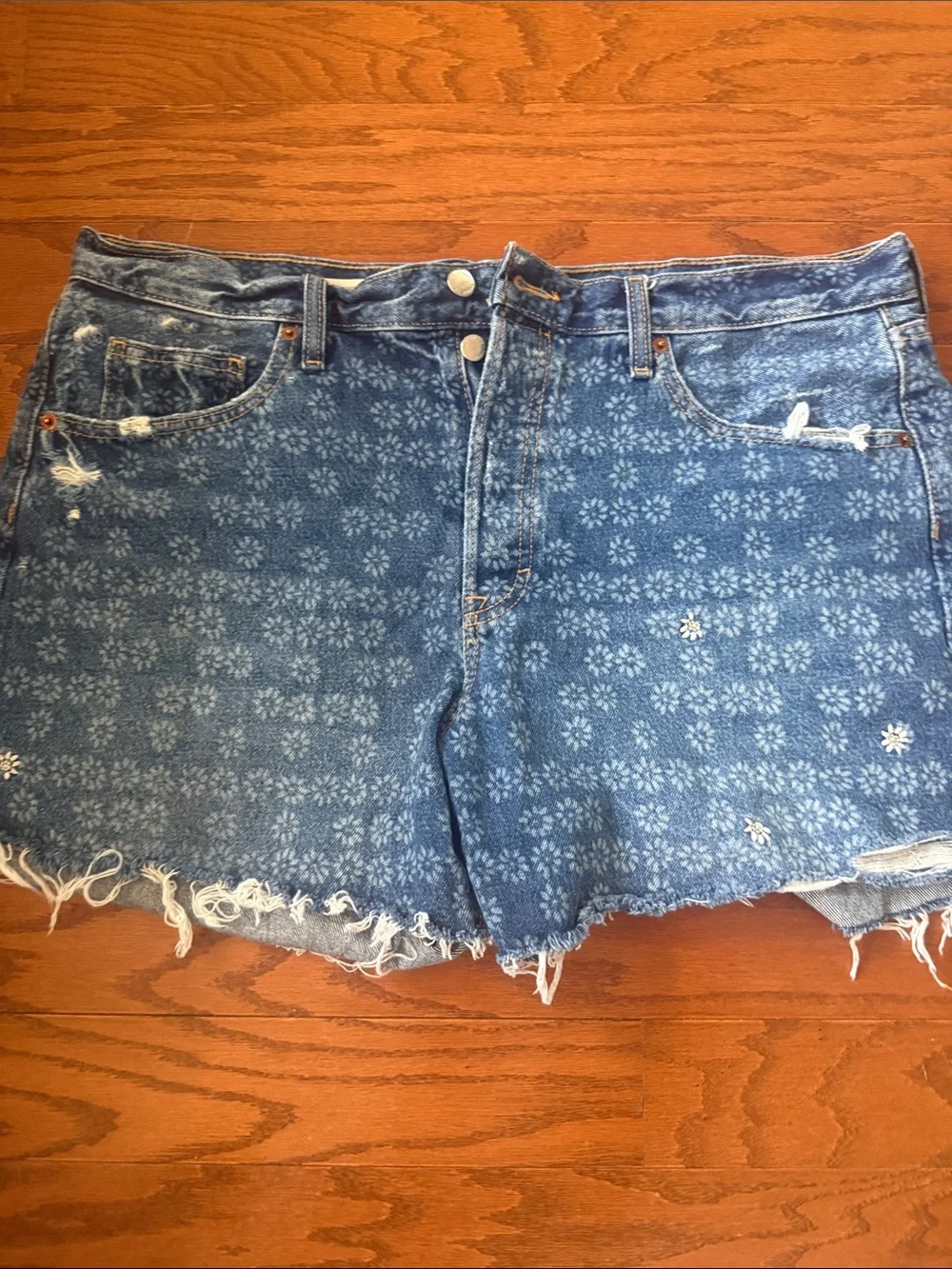 Universal Thread Mid-Rise 90's Baggy Denim Shorts 100% Cotton Daisy Floral